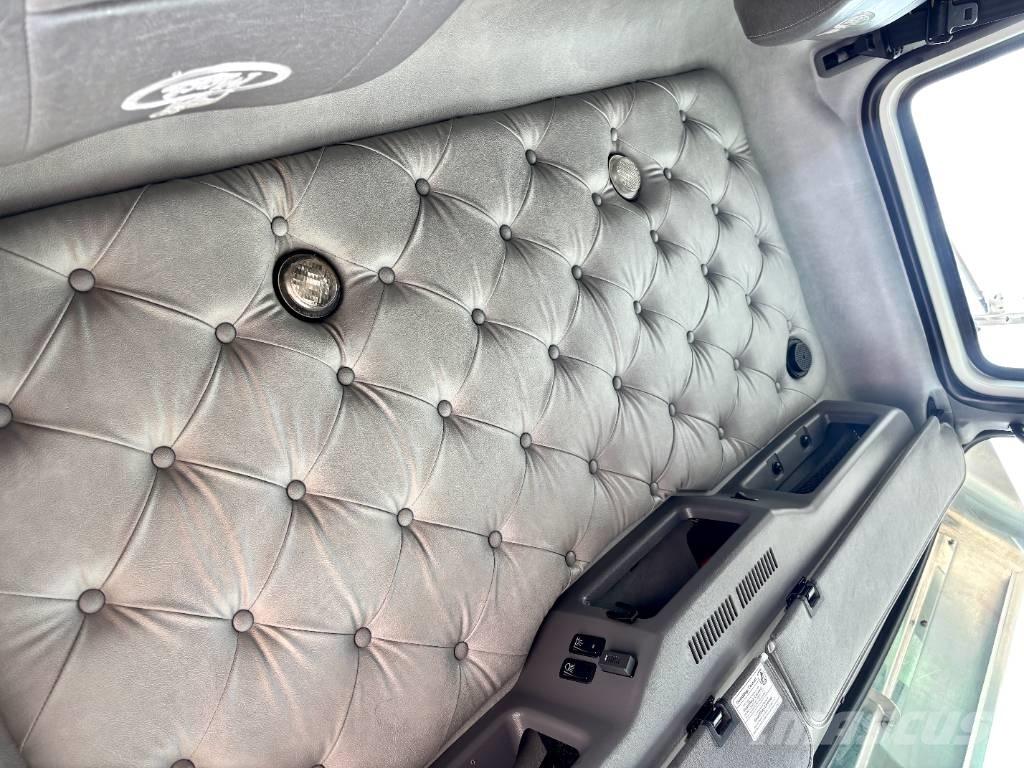 Mack GU713 Prime Movers