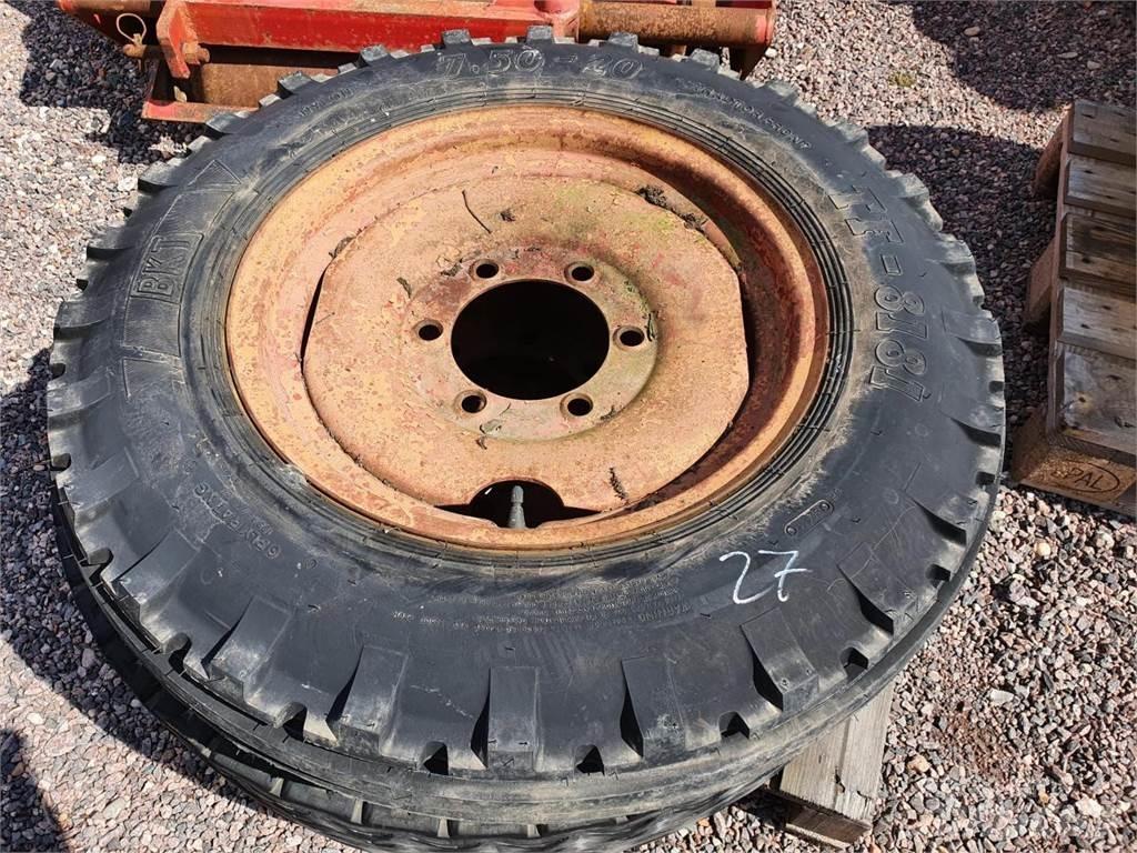 BKT 7.5-20 Tyres, wheels and rims