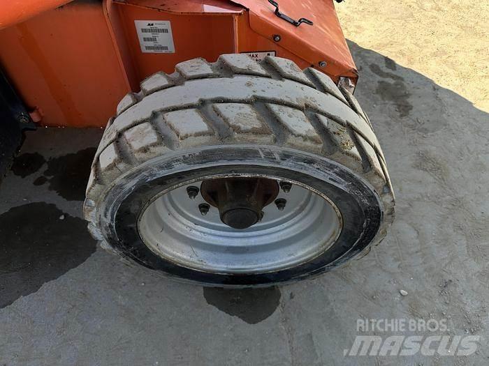 JLG E450AJ Other lifts and platforms