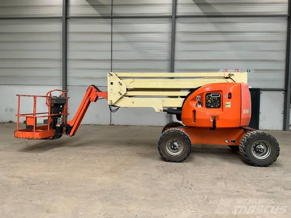 JLG 450 AJ Articulated boom lifts