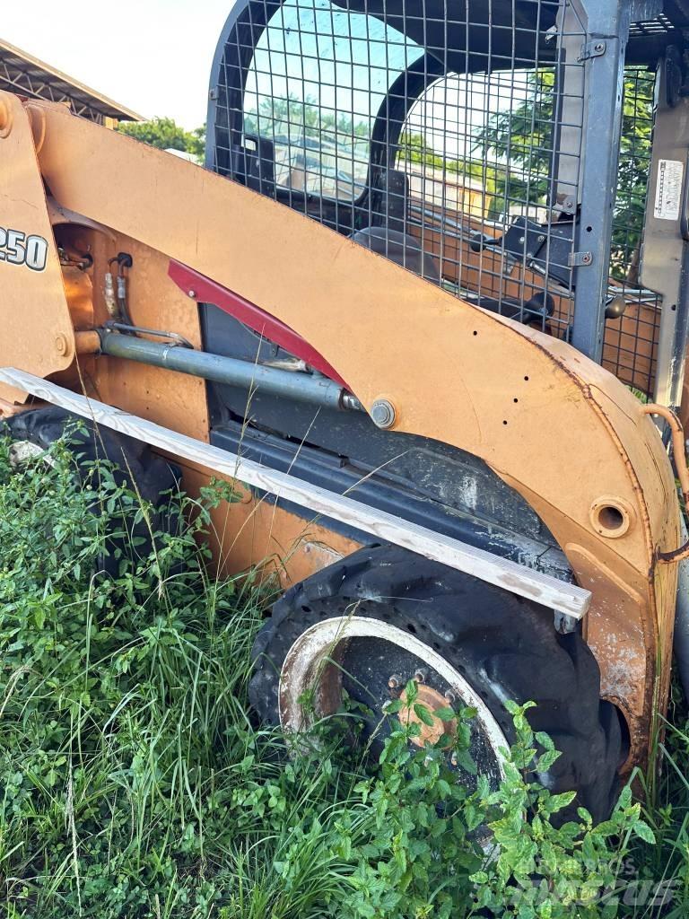 CASE SR 250 Skid steer loaders