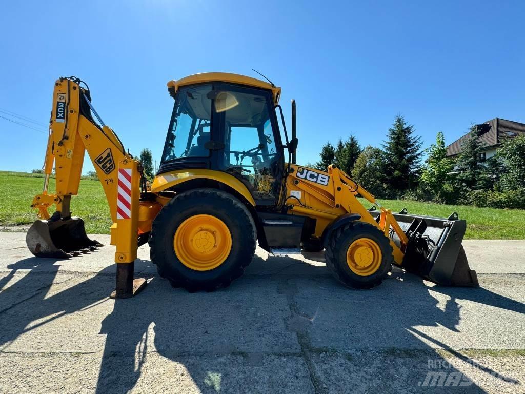 JCB 3CX Backhoe