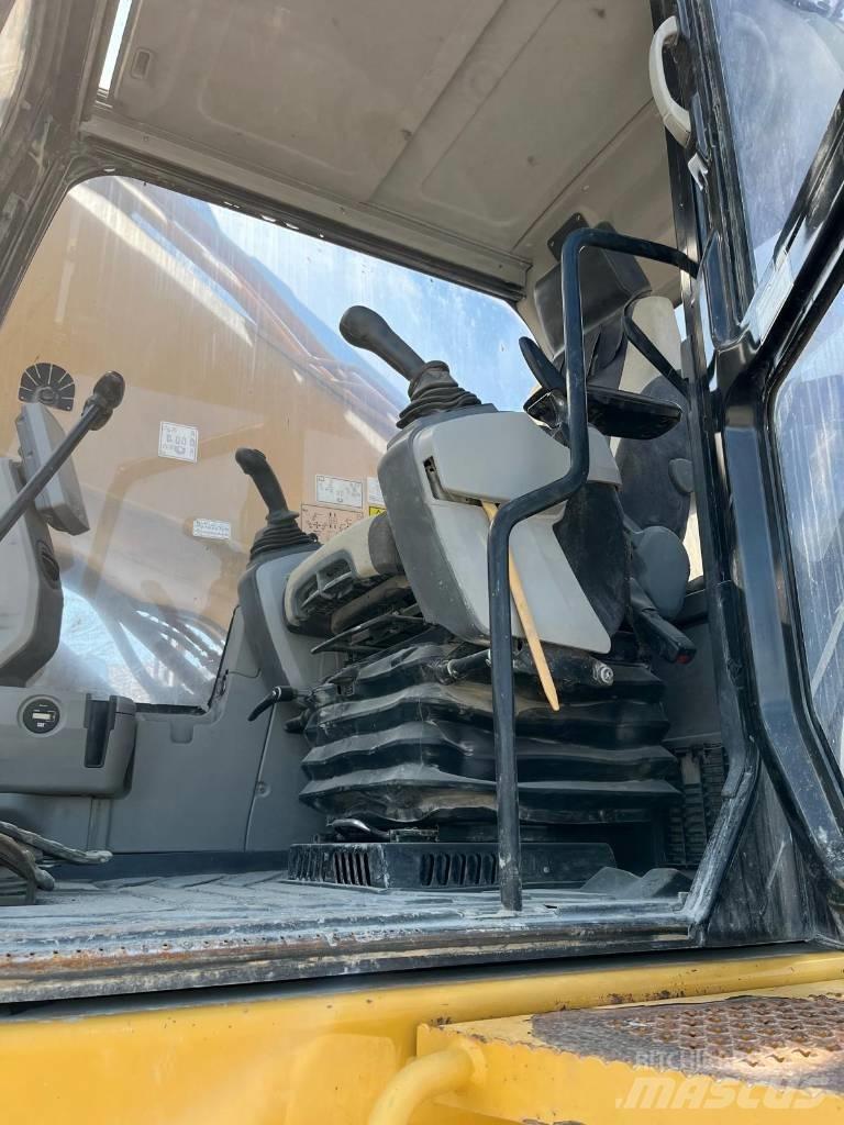 CAT 374 F Crawler excavators