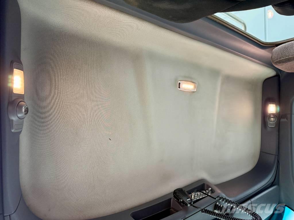 Peterbilt 567 Prime Movers