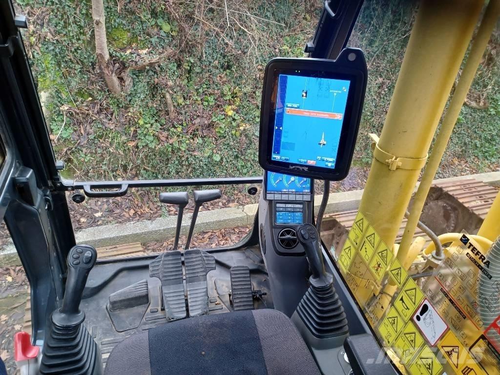Komatsu PC 210 LC Crawler excavators