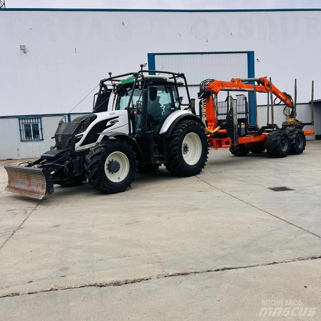 Valtra T 174 Tractors