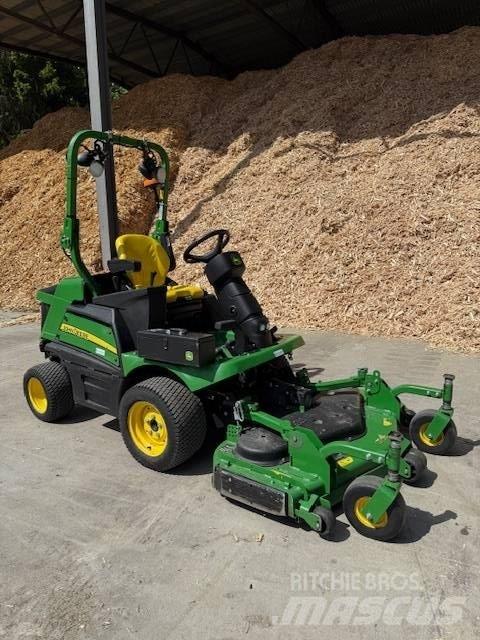 John Deere 1570 Riding mowers