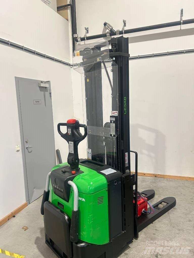Cesab S 313 L Pedestrian stacker