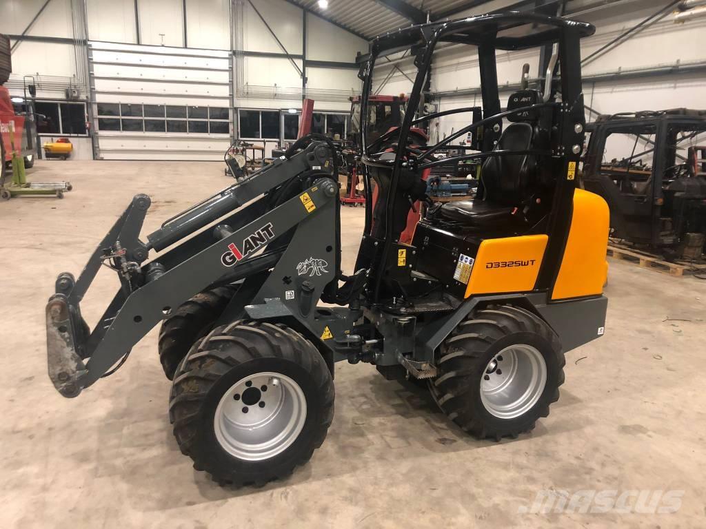 GiANT D 332 SWT Multi-purpose loaders
