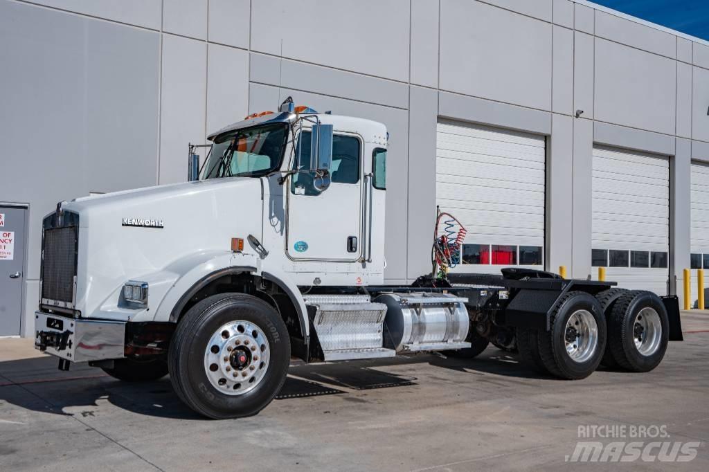 Kenworth T 800 Prime Movers
