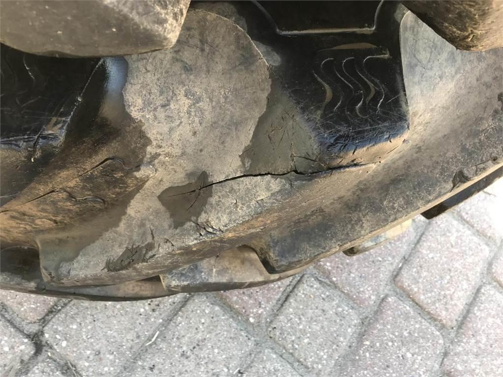 BKT 650/85R42 Tyres, wheels and rims
