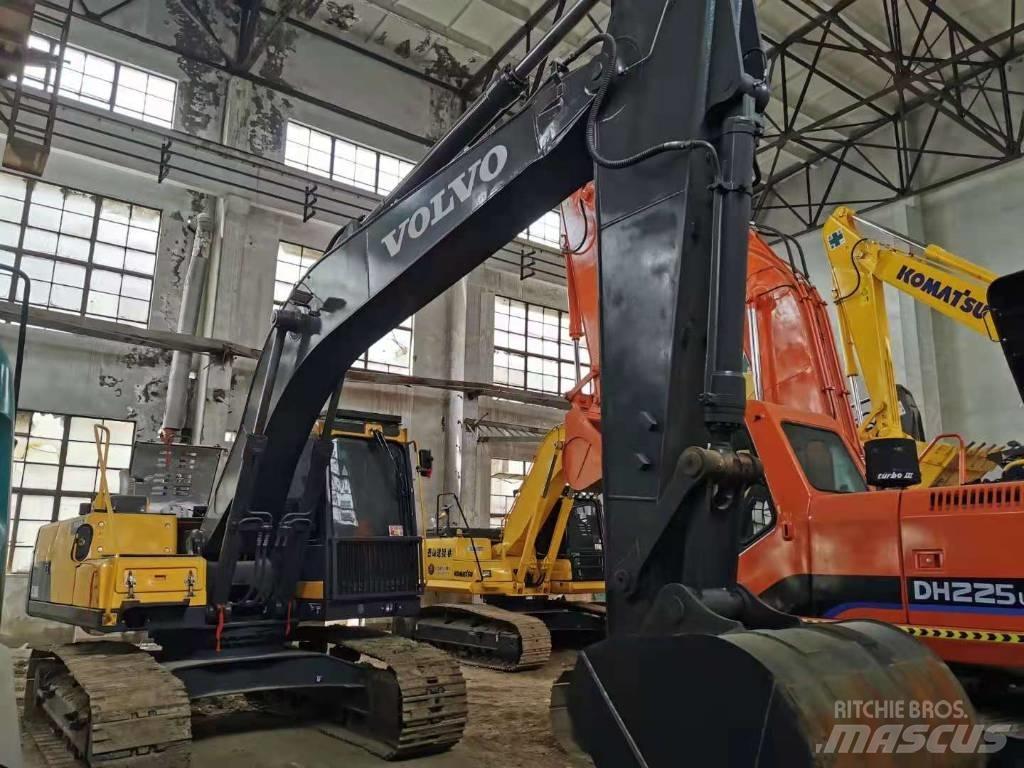 Volvo EC200D Crawler excavators