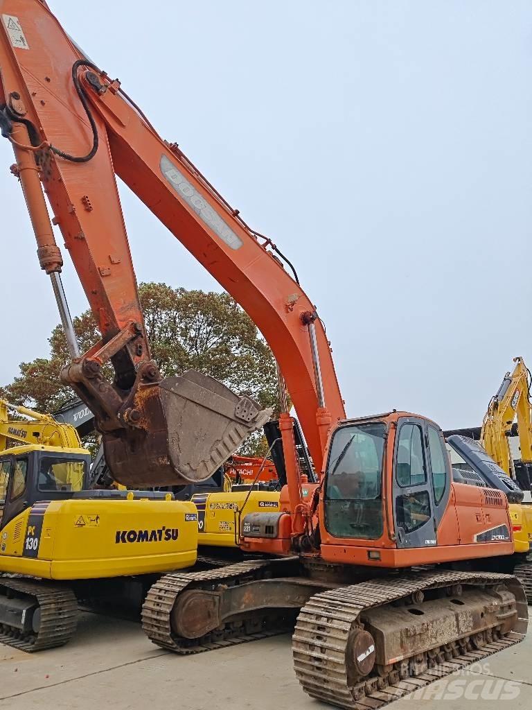 Doosan DX 300 LC Crawler excavators
