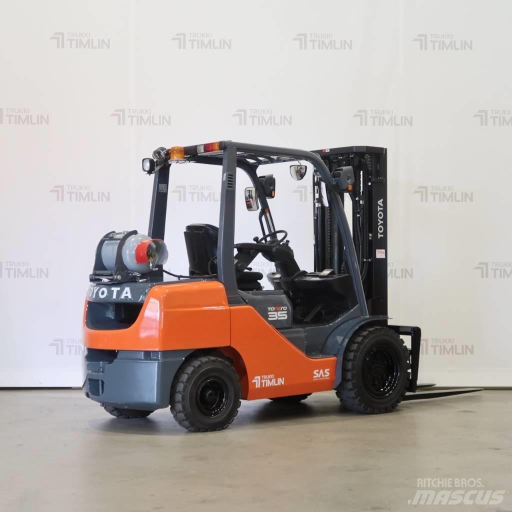 Toyota 02-8FGJF35 LPG trucks