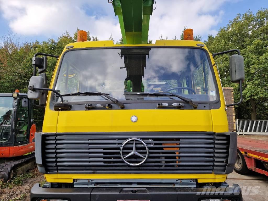 Mercedes-Benz 1824 Truck mounted platforms