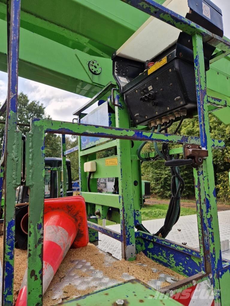 Mercedes-Benz 1824 Truck mounted platforms