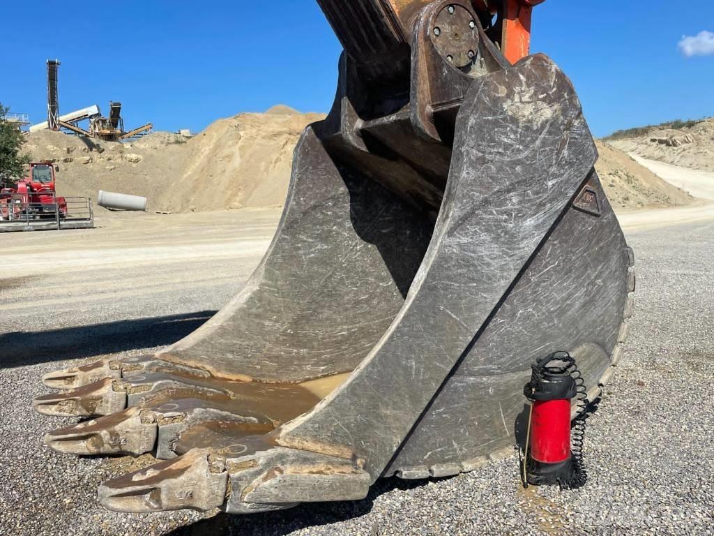 Hitachi EX 1200-6 Crawler excavators