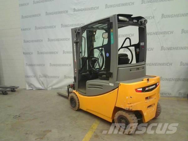 Jungheinrich EFG 320 Electric forklift trucks