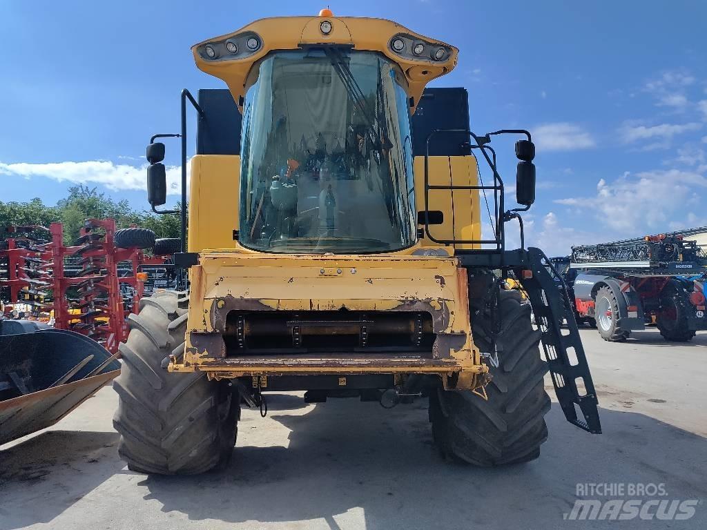 New Holland CS 6080 Combine harvesters