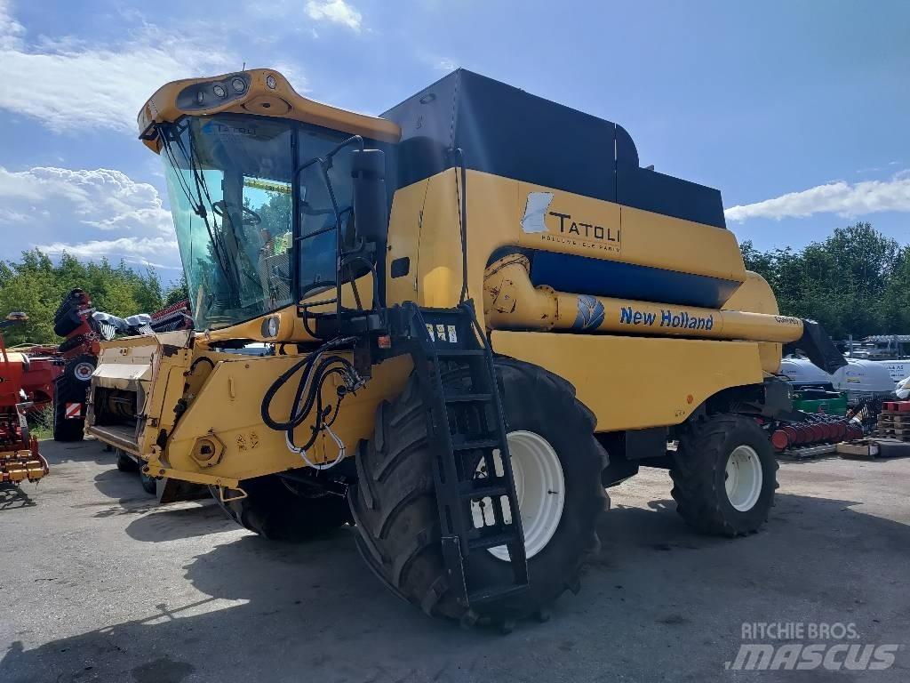 New Holland CS 6080 Combine harvesters