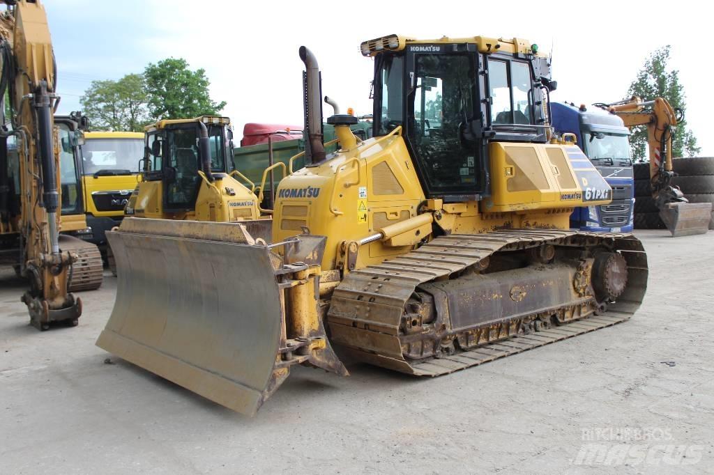 Komatsu D 61 PXI-23 Crawler dozers