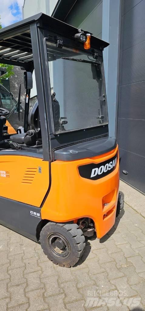 Doosan B 30 X-7 Electric forklift trucks