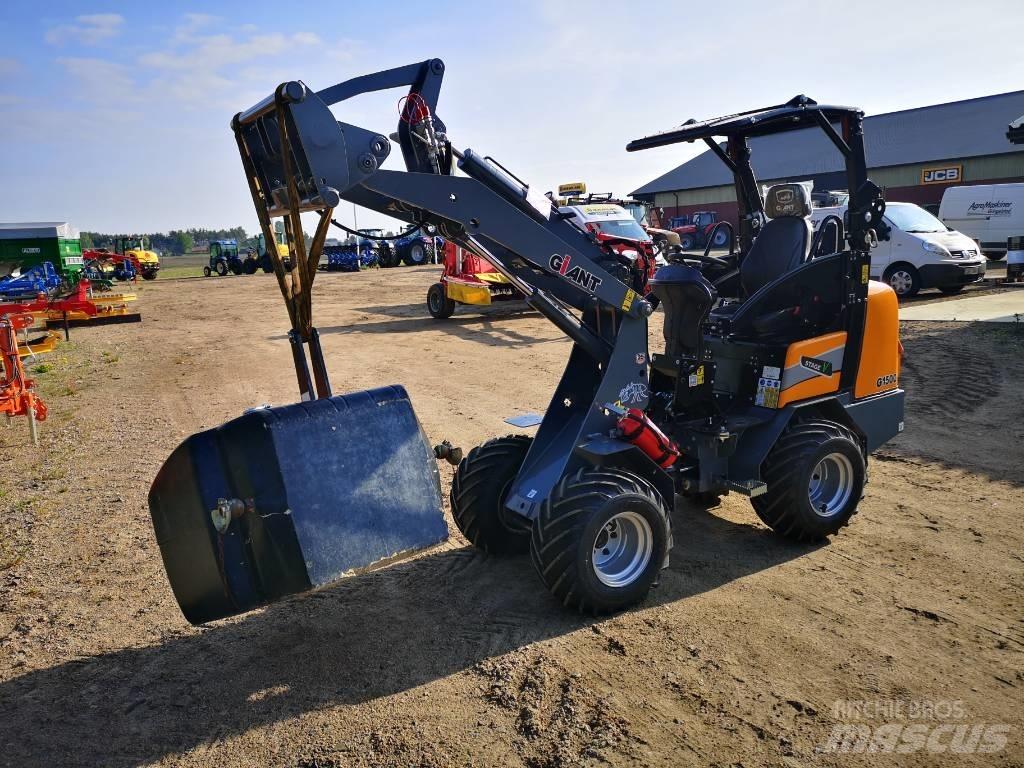 GiANT 1500 Multi-purpose loaders
