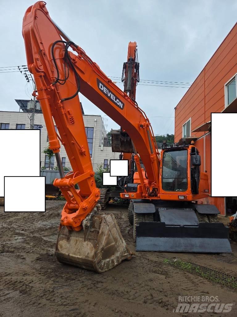 Doosan DX 210 W Wheeled excavators