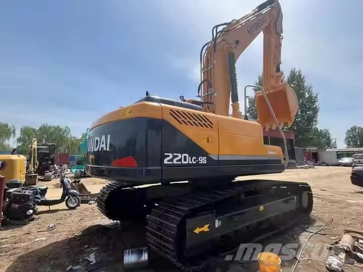 Hyundai 220 LC  9s Crawler excavators