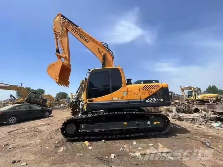 Hyundai 220 LC  9s Crawler excavators