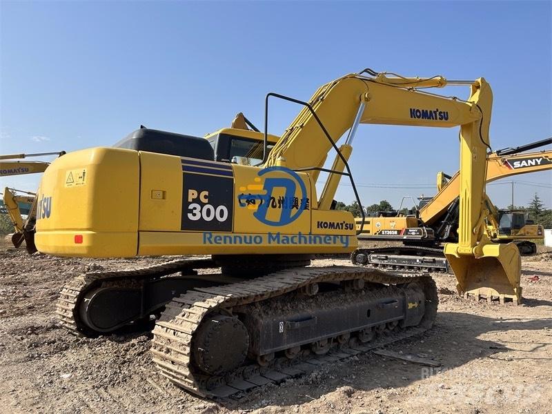 Komatsu PC 300 Crawler excavators