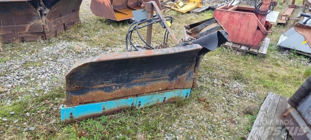 Holms 2,8 Snow blades and plows