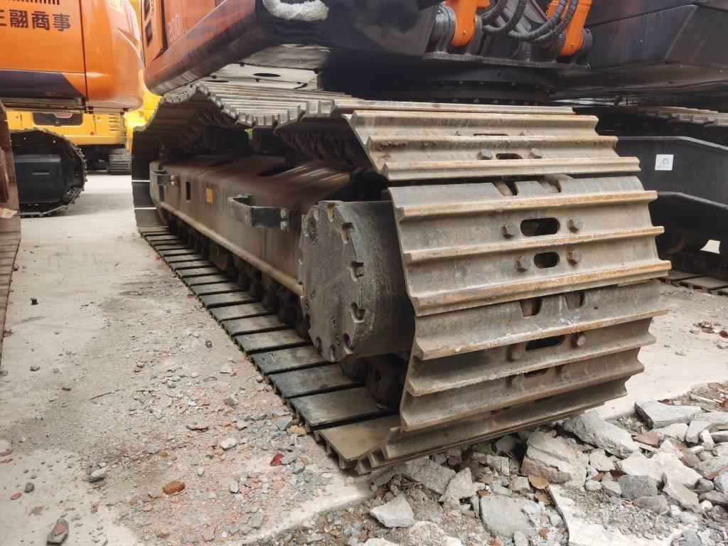 Hitachi zx200 Crawler excavators