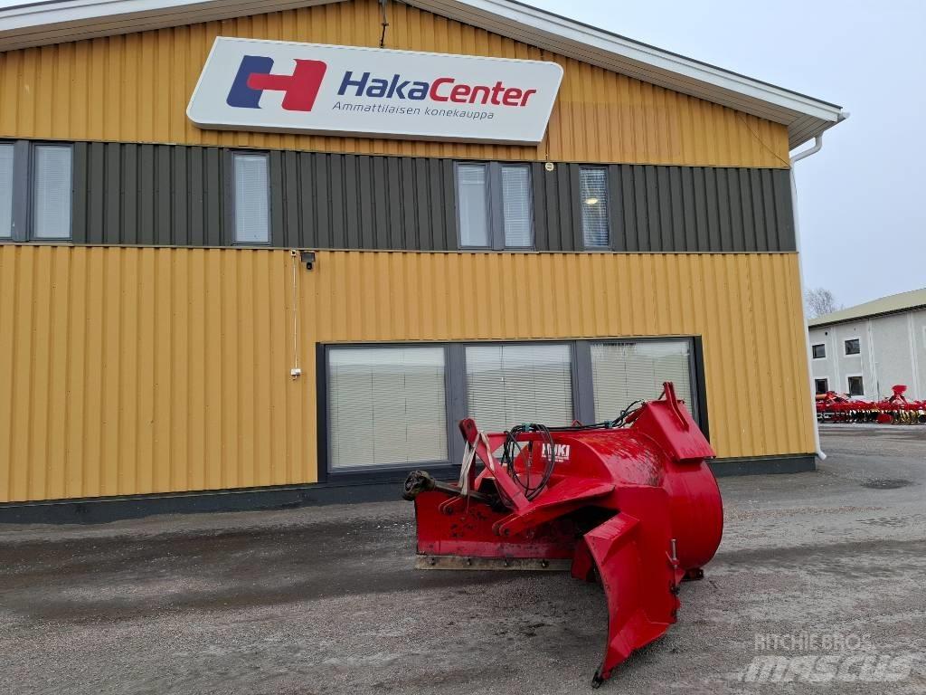  Huki 260 Snow throwers