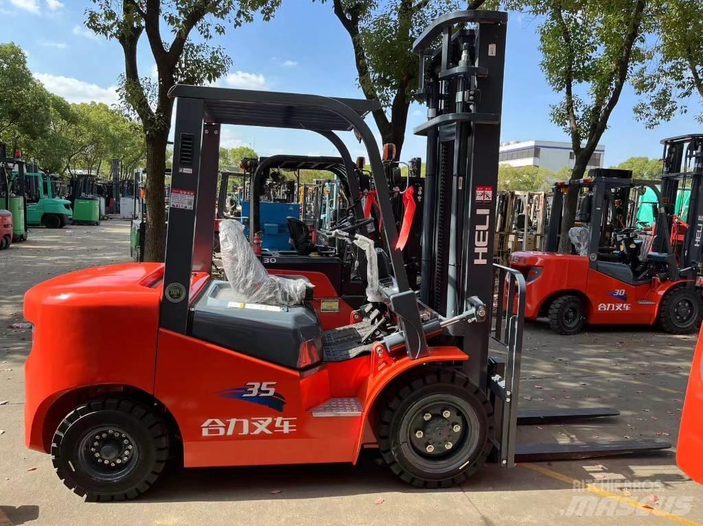 Heli FD 35 G Diesel trucks