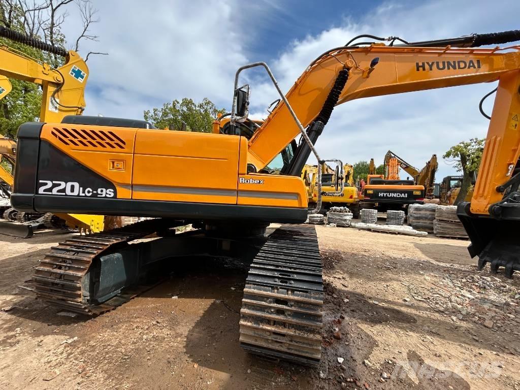 Hyundai 220-9S Crawler excavators