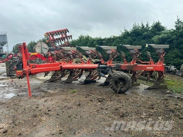 Kuhn MULTIMASTER 183 Reversible ploughs