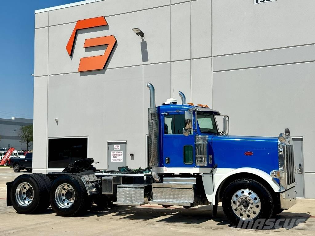 Peterbilt 389 Prime Movers