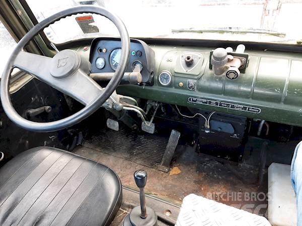 Bedford MJP2 4X4 Chassis Cab trucks
