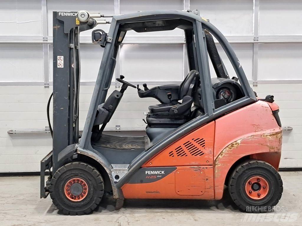 Linde H25T-02 LPG trucks