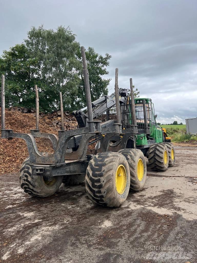 John Deere 1510 E Forwarders