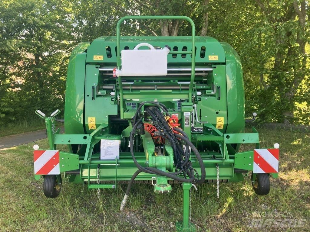 John Deere C441R Farm machinery