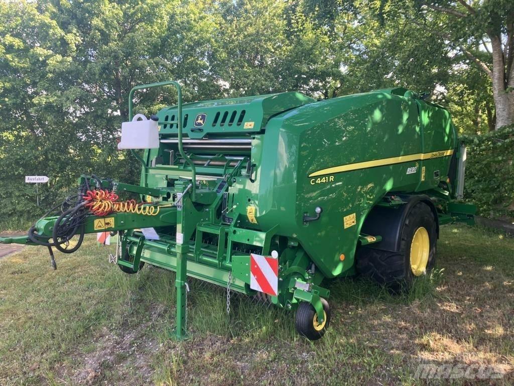 John Deere C441R Farm machinery