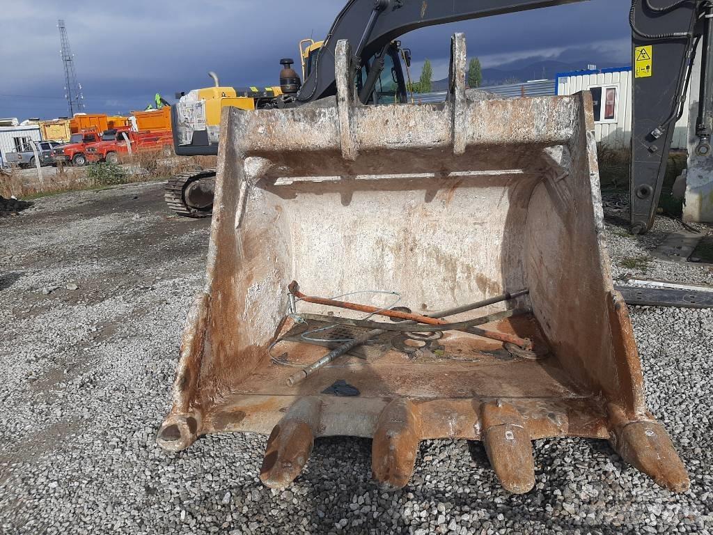 Hitachi ZX 670 LC H Crawler excavators