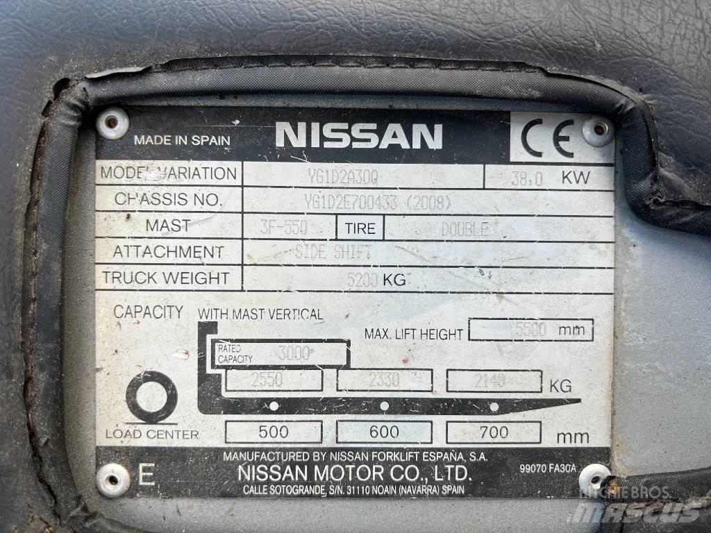 Nissan DX 30 Diesel trucks