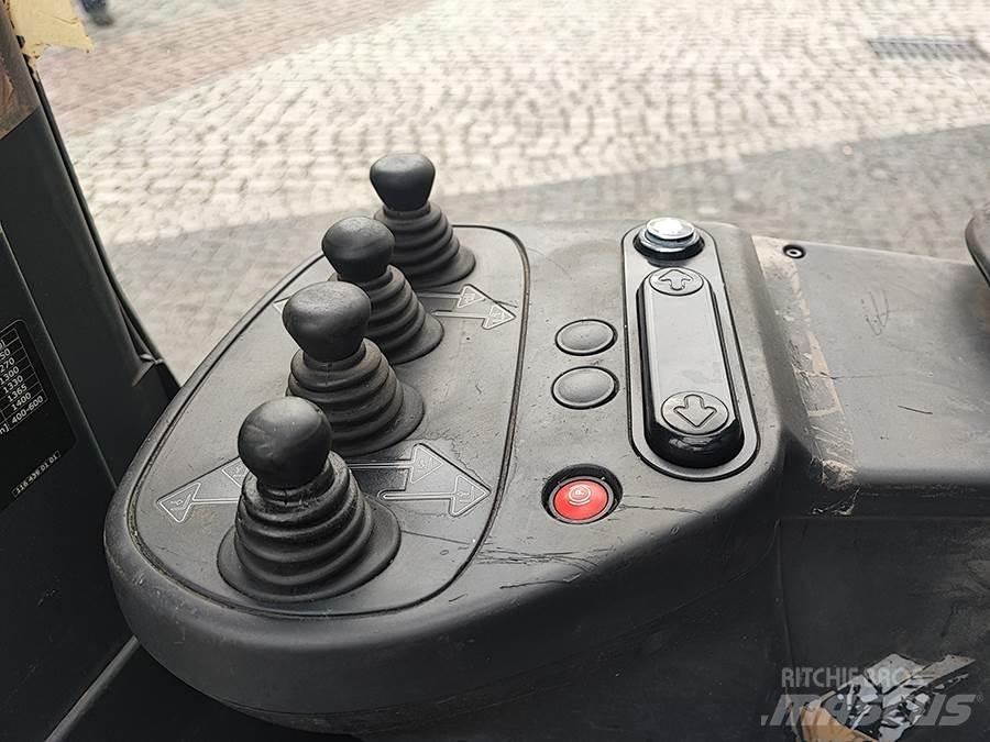 Linde R14X-03 Reach truck