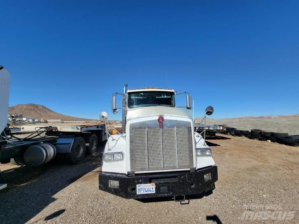 Kenworth T 800 Prime Movers