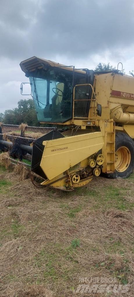 New Holland TX 34 Combine harvesters