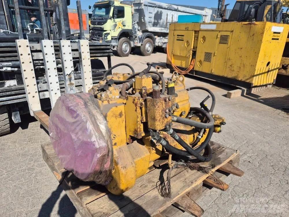 CAT 966G Gearboxes