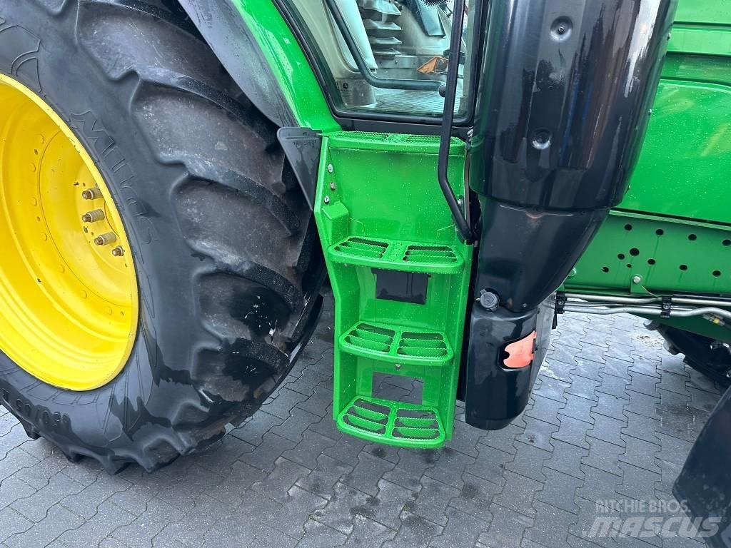 John Deere 6145 R Tractors